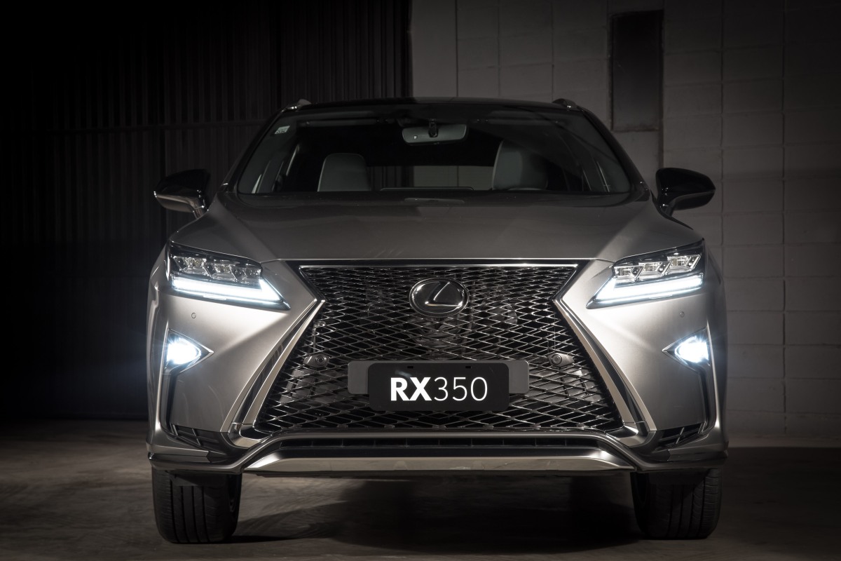 Lexus lança nova geração do RX 350